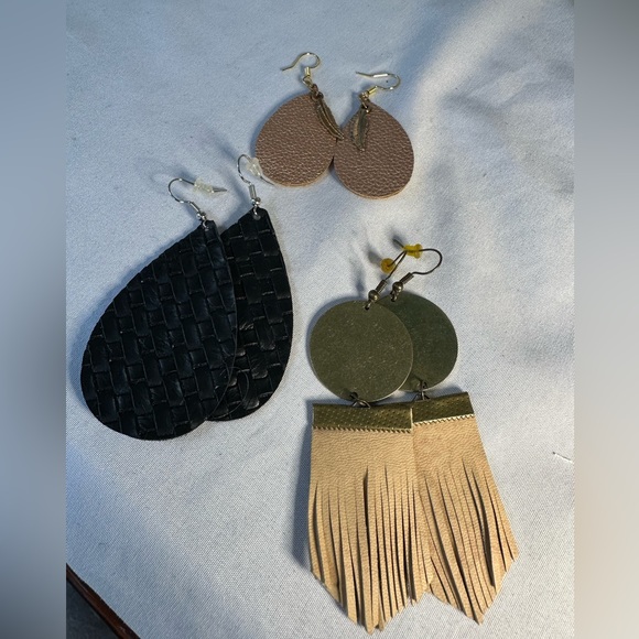 Three pairs of boho casual chic earrings - Picture 6 of 11